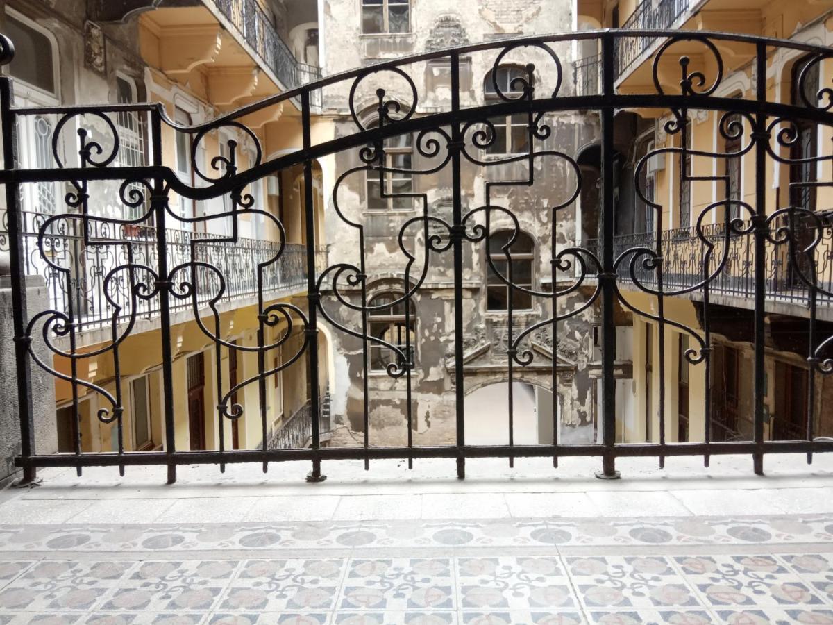Jolie Apartment In Historical Center Budapest Ngoại thất bức ảnh